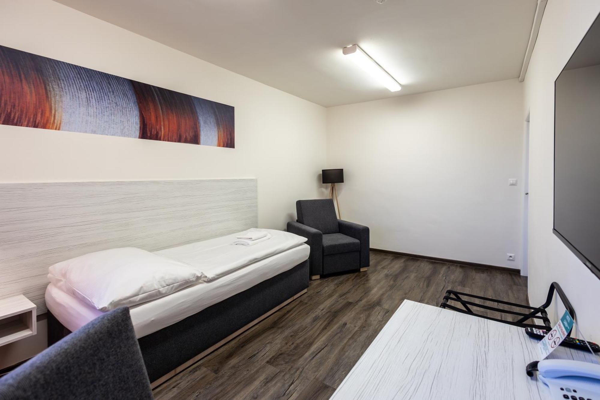 אוסטרבה Hotel Garni Vsb מראה חיצוני תמונה
