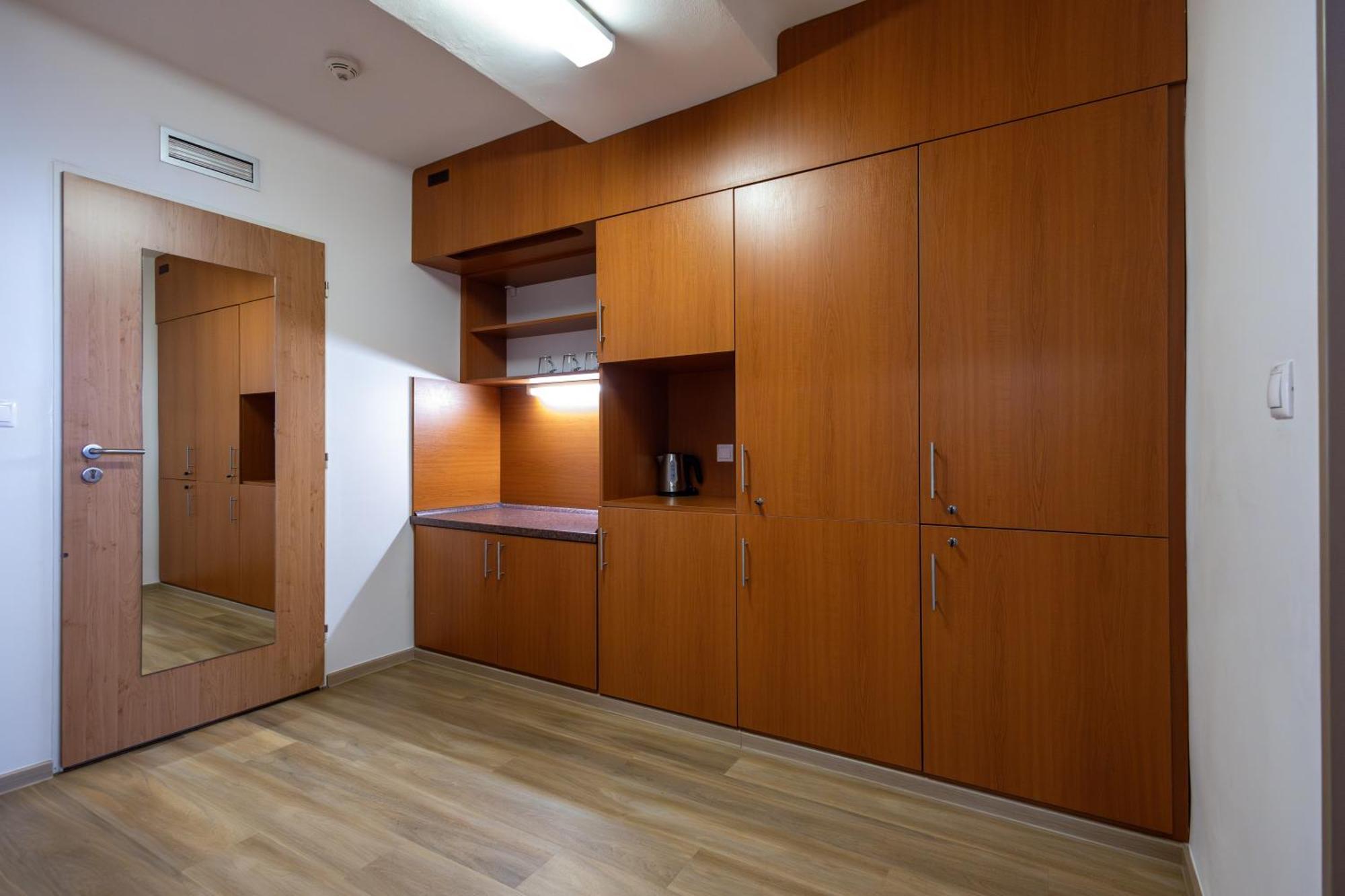 אוסטרבה Hotel Garni Vsb מראה חיצוני תמונה