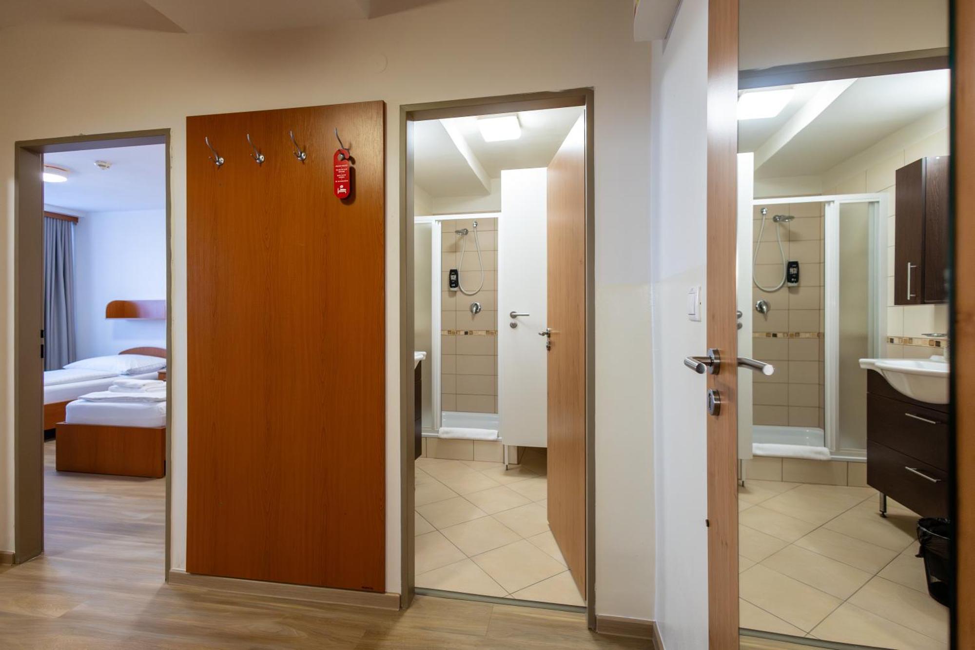 אוסטרבה Hotel Garni Vsb מראה חיצוני תמונה